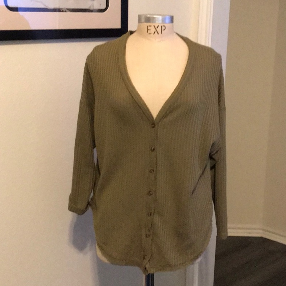 Forever 21 waffle weave button down shirt